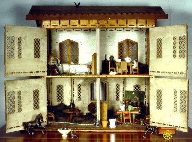 1920s dollhouse